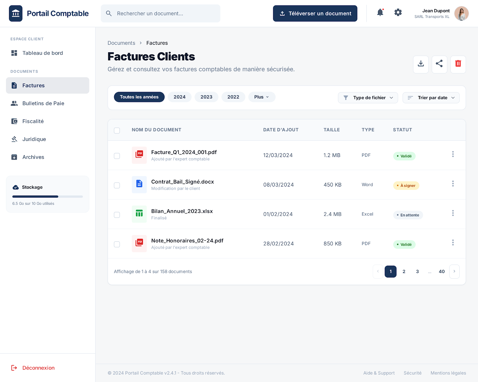 Factures Clients — 158 documents, filtres par année, statuts Validé/À signer/En attente